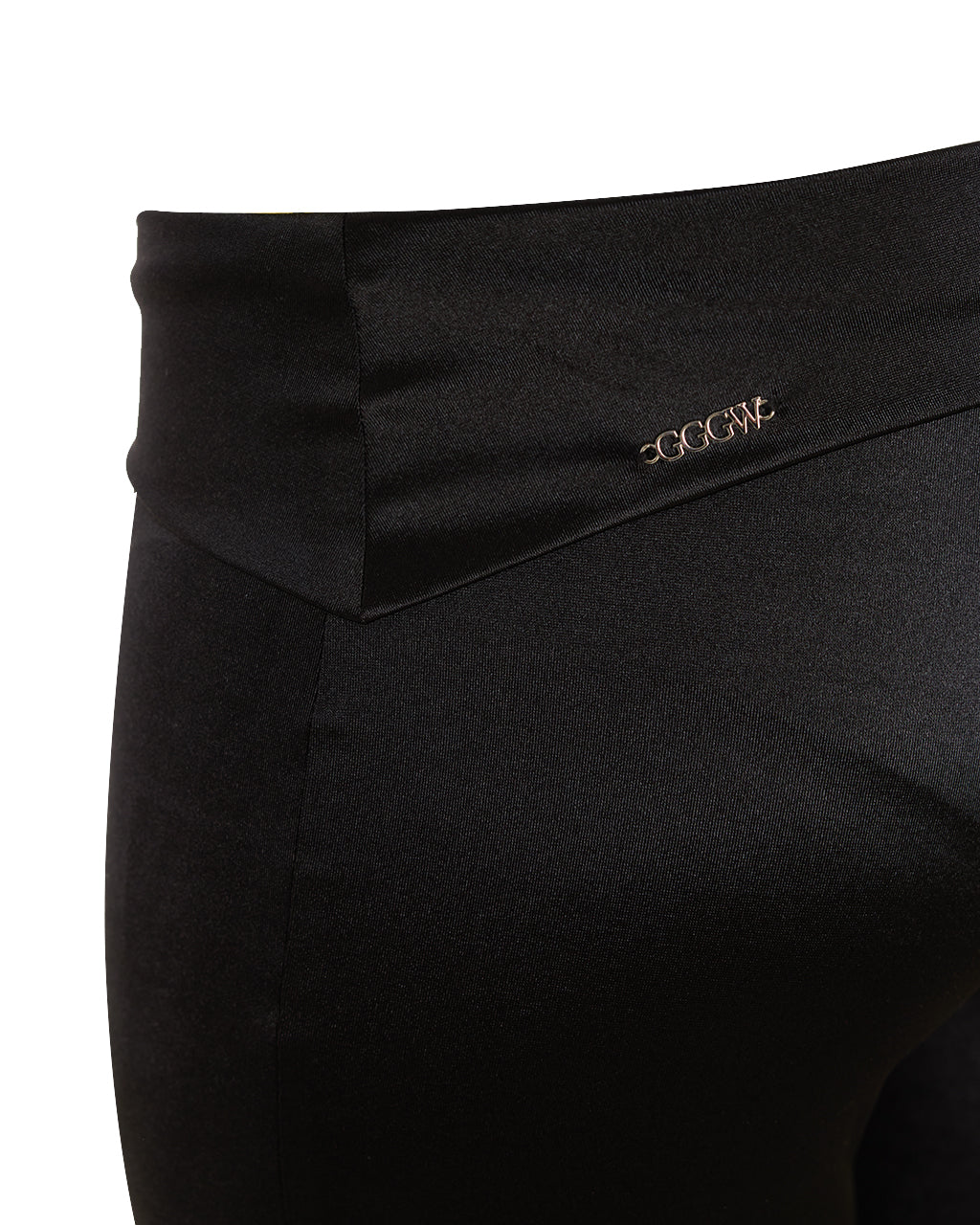 Noire Leggings on model