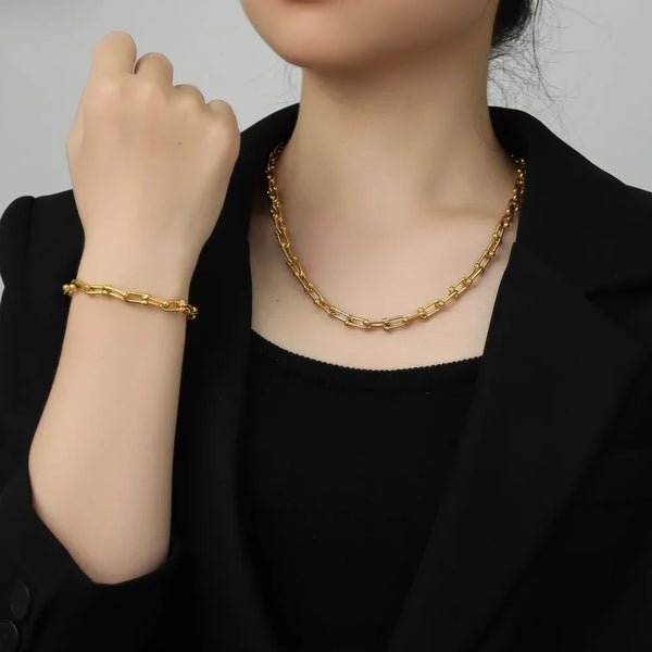 Golden Twisted Chain Bracelet